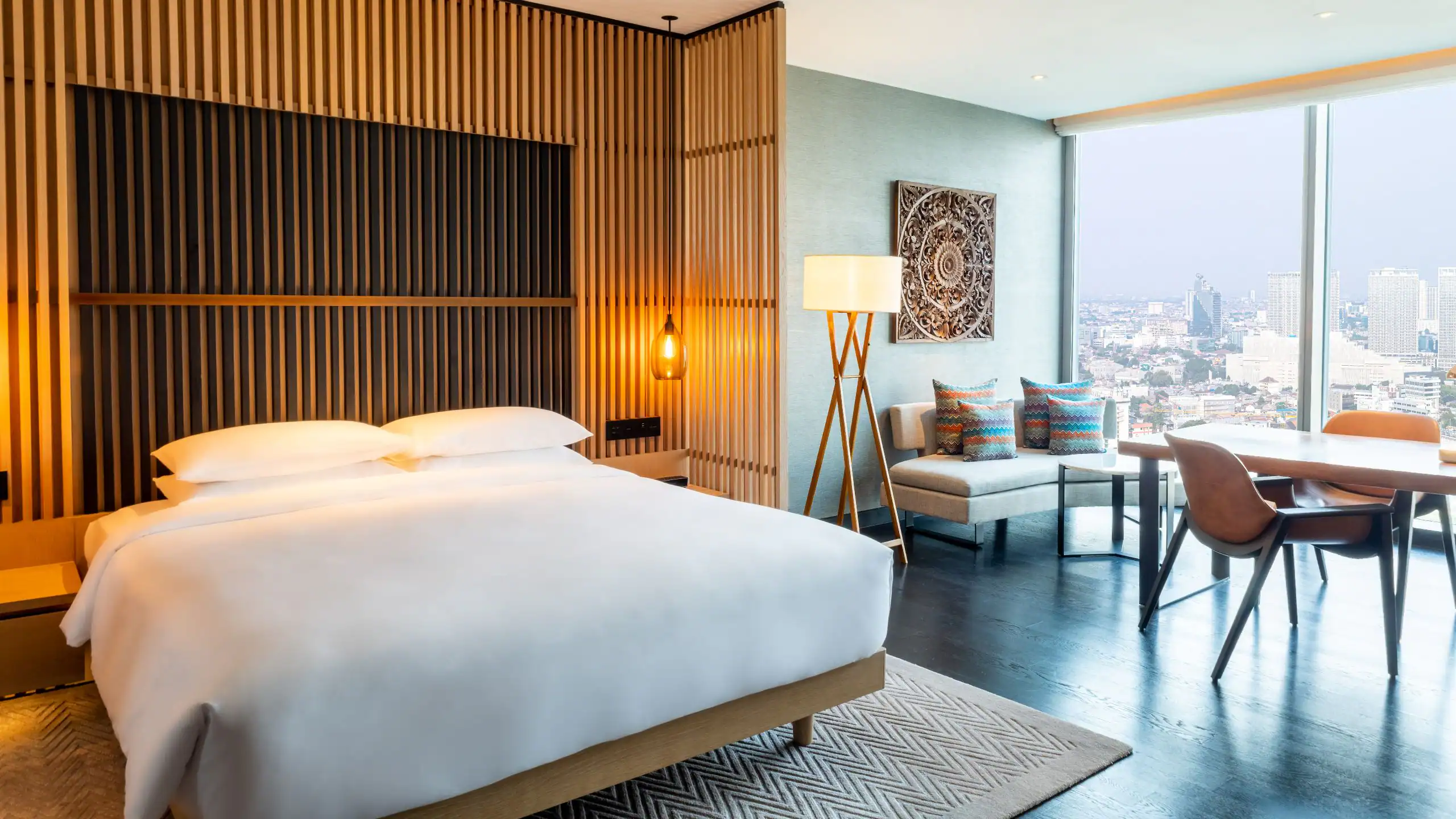 Where to Stay – Hotel Tips and Accommodation Guides