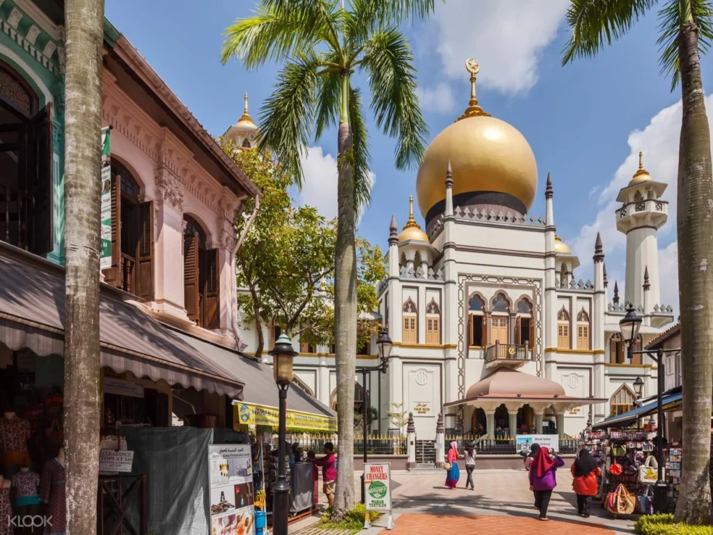 Sultan Mosque and colorful shophouses in Kampong Gelam Singapore